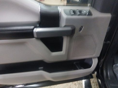 Used 2018 Ford F150 XLT image 16