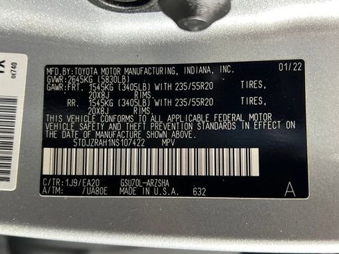 Used 2022 Toyota Highlander XSE image 25