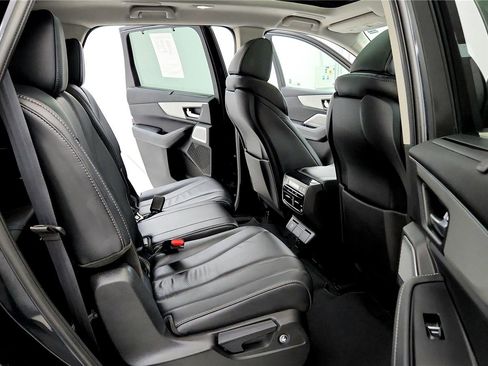 Used 2025 Acura MDX SH-AWD w/ Technology Package image 17