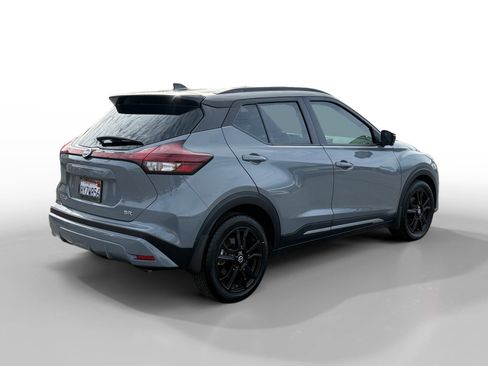 Used 2021 Nissan Kicks SR w/ SR Premium Package image 5
