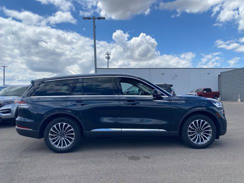 Used 2022 Lincoln Aviator Reserve w/ Elements Package Plus image 5
