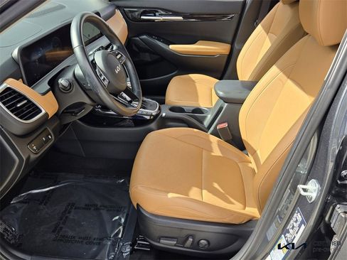 Certified 2024 Kia Seltos EX image 10