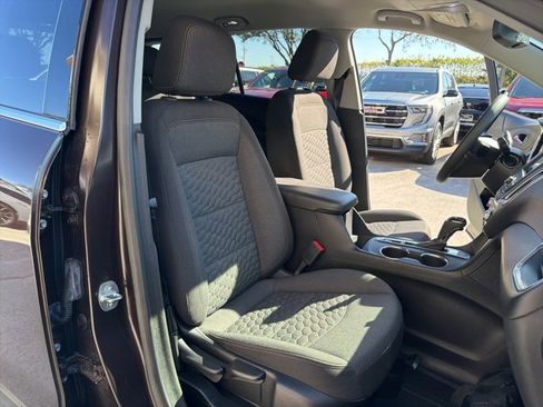 Used 2020 Chevrolet Equinox LT image 18