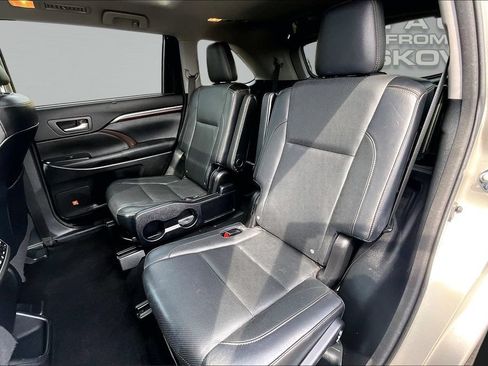 Used 2015 Toyota Highlander Limited AWD/4WD image 26
