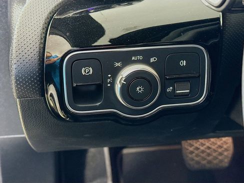 Used 2021 Mercedes-Benz A 220 image 10