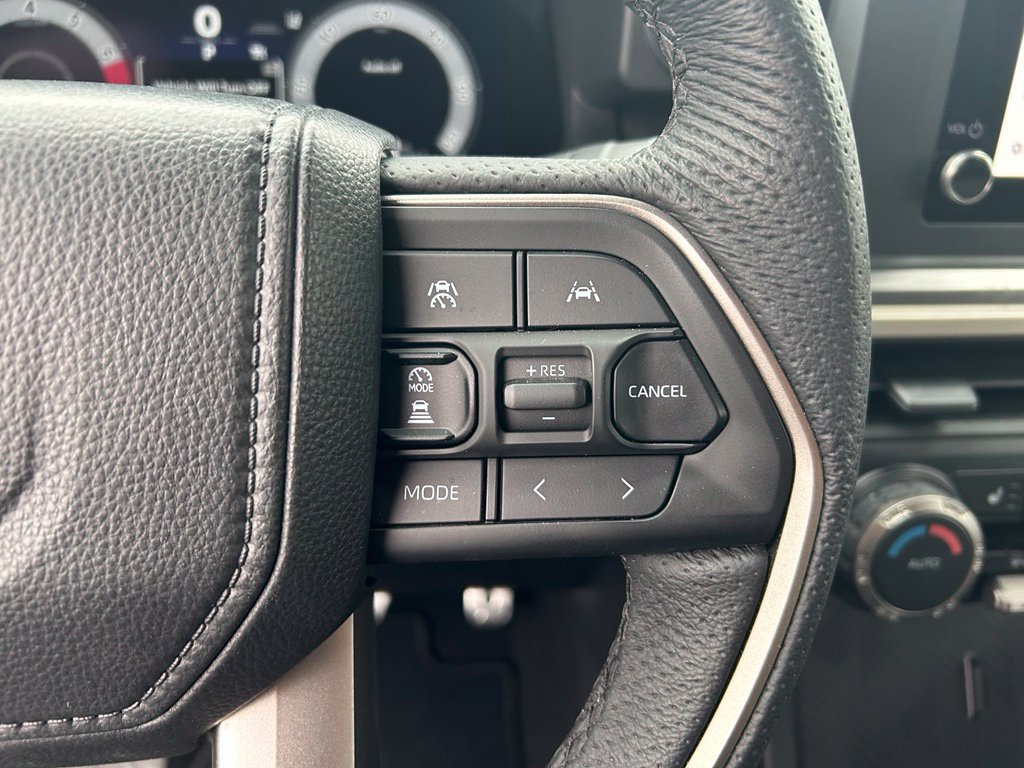 Used 2025 Toyota Tacoma TRD Sport AWD/4WD image 12