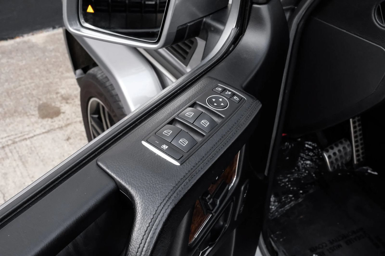 Used 2015 Mercedes-Benz G 63 AMG 4MATIC image 42