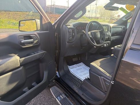 Used 2019 Chevrolet Silverado 1500 Custom w/ Custom Value Package AWD/4WD image 9
