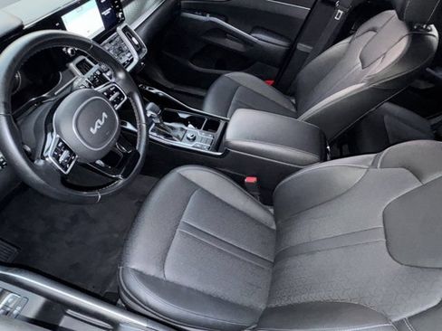 Used 2022 Kia Sorento S FWD image 21