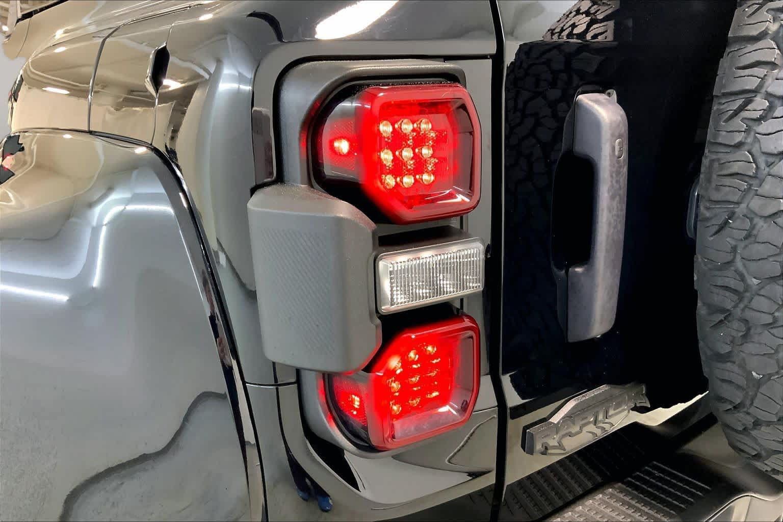 Used 2024 Ford Bronco Raptor w/ Interior Carbon Fiber Pack 6 AWD/4WD image 28