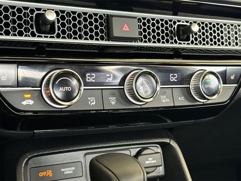 Certified 2025 Honda Civic Sport image 18