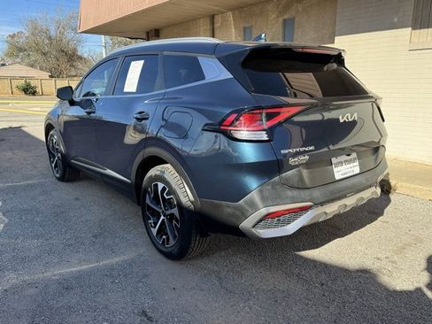 Used 2023 Kia Sportage EX image 4