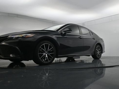 Used 2024 Toyota Camry SE w/ Cold Weather Package AWD/4WD image 34