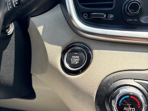 Used 2017 Kia Sorento EX image 22