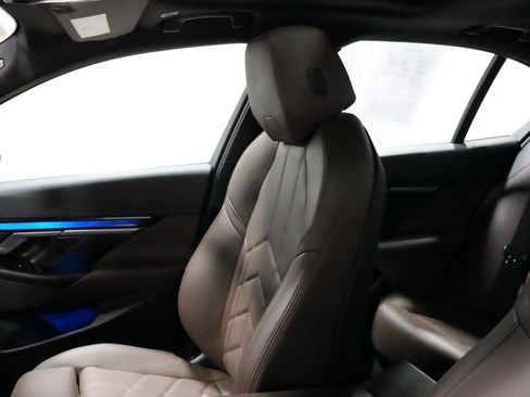 Used 2026 BMW i5 eDrive40 w/ M Sport Package AWD/4WD image 31