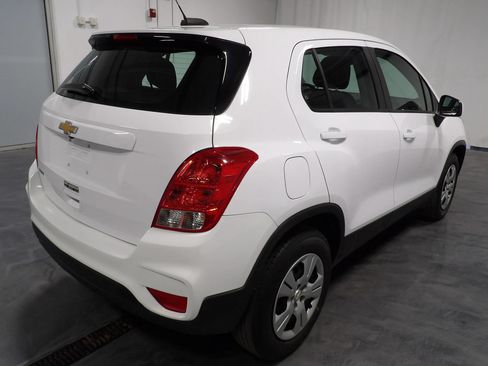 Used 2019 Chevrolet Trax LS FWD image 5