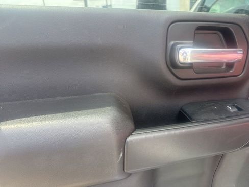 Used 2024 Chevrolet Silverado 2500 Custom w/ Custom Value Package image 11