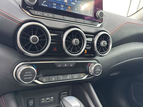 Used 2024 Nissan Sentra SR w/ SR Premium Package image 22