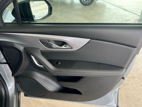 New 2025 Chevrolet Blazer LT w/ Midnight/Sport Edition image 22