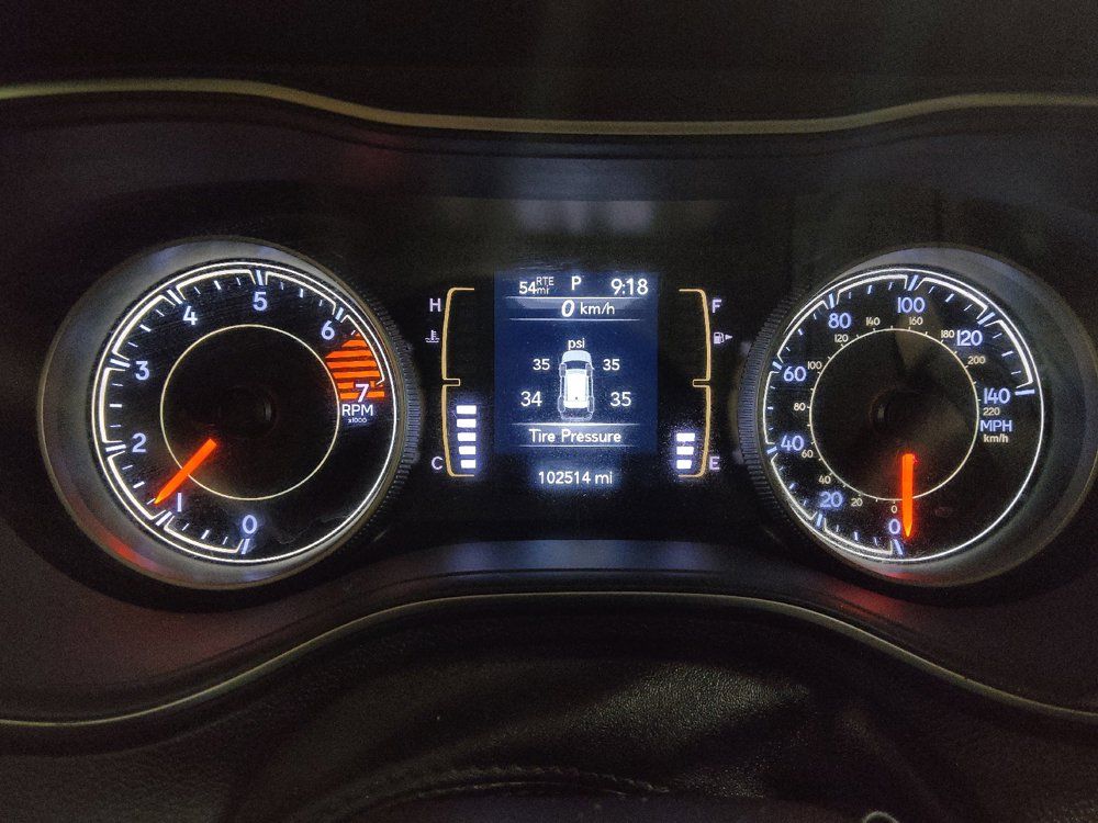 Used 2020 Jeep Cherokee Latitude Plus FWD image 23