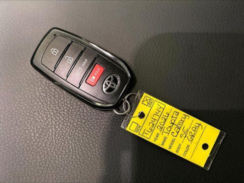 Used 2026 Toyota Camry SE w/ Multimedia Upgrade Package FWD image 11