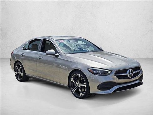 Used 2023 Mercedes-Benz C 300 Sedan image 3