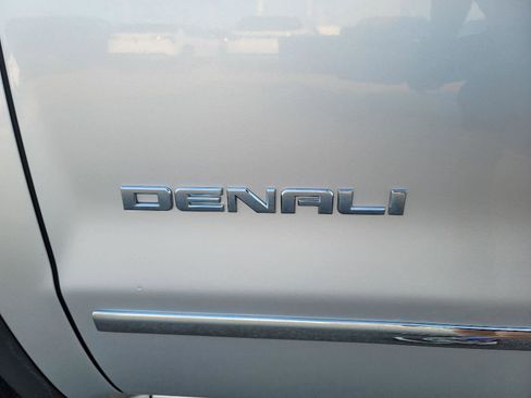 Used 2018 GMC Sierra 1500 Denali w/ Denali Ultimate Package AWD/4WD image 4