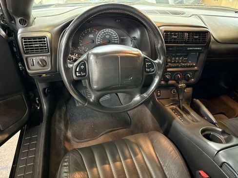 Used 2001 Chevrolet Camaro Z28 w/ SS Performance/Appearance Pkg RWD image 9