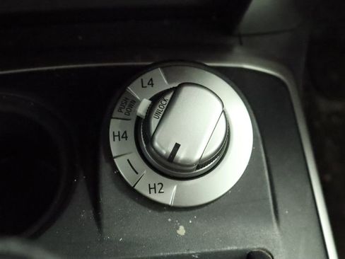 Used 2018 Toyota 4Runner SR5 Premium AWD/4WD image 36