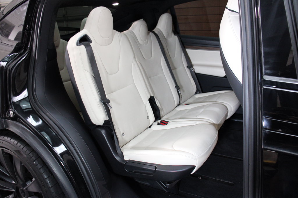 Used 2023 Tesla Model X AWD/4WD image 10