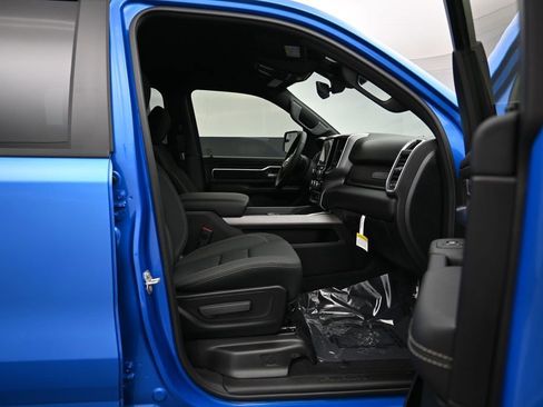 New 2026 RAM 1500 4x4 Crew Cab image 25