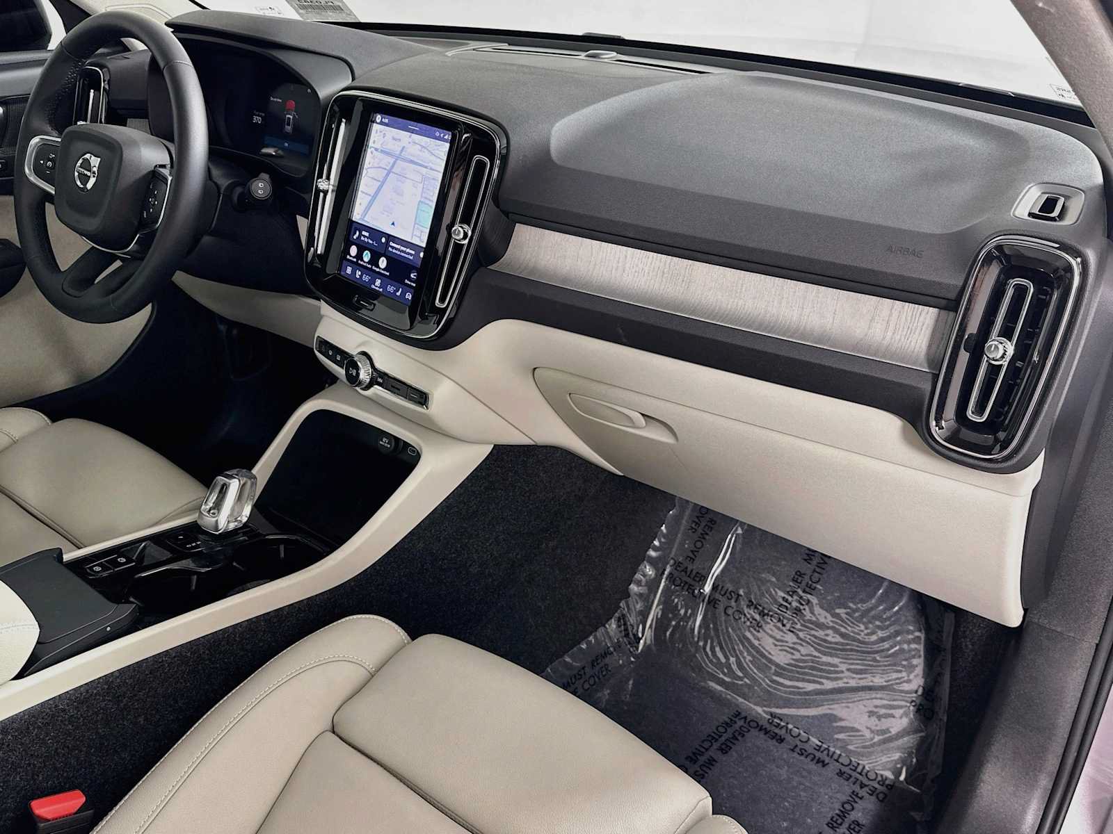 Used 2026 Volvo XC40 B5 Plus w/ Climate Package AWD/4WD image 28