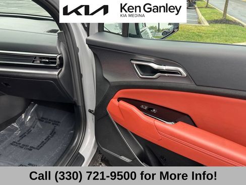 Certified 2023 Kia Sportage SX AWD/4WD image 56