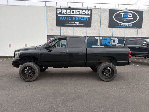 Used 2007 Dodge Ram 2500 Truck SLT image 2