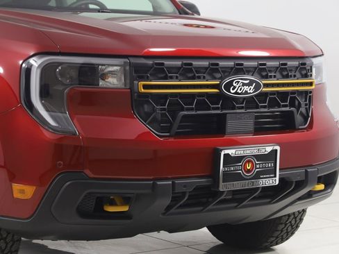 Used 2025 Ford Maverick Tremor image 41