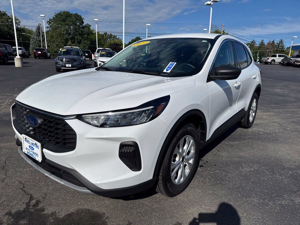 Used 2023 Ford Escape Active AWD/4WD image 3