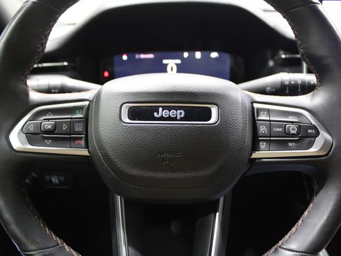 Used 2022 Jeep Compass Limited w/ (RED) Package image 11