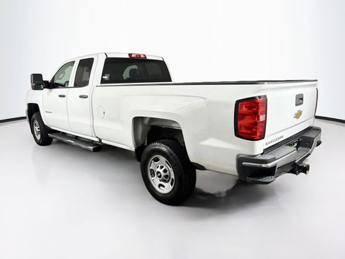 Used 2018 Chevrolet Silverado 2500 W/T w/ WT Convenience Package RWD image 5