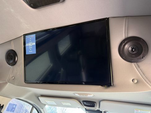 Used 2020 Ford Transit 150 Low Roof AWD image 12