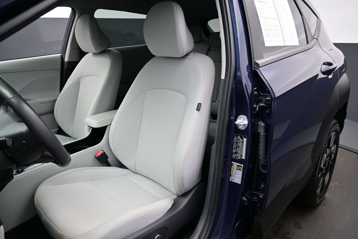 Certified 2025 Hyundai Kona SEL AWD/4WD image 12