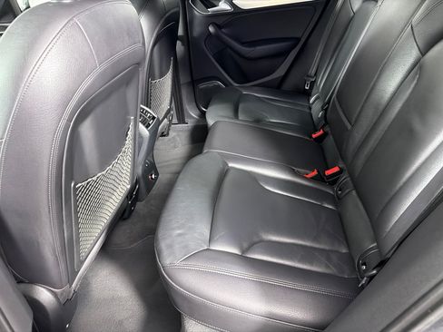 Used 2018 Audi Q3 2.0T Premium Plus w/ Premium Plus Package FWD image 16