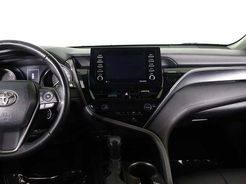 Used 2022 Toyota Camry SE FWD image 31