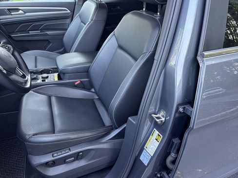 Used 2020 Volkswagen Atlas Cross Sport SEL AWD/4WD image 9