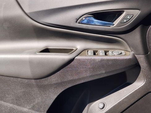 Used 2023 Chevrolet Equinox LT FWD image 19