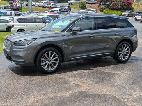 Used 2022 Lincoln Corsair AWD w/ Premium Package image 2
