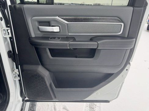 Used 2023 RAM 2500 Big Horn w/ Level 1 Equipment Group image 31