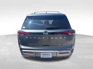 Used 2024 Nissan Pathfinder SL AWD/4WD video 4