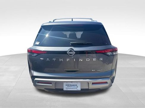 Used 2024 Nissan Pathfinder SL AWD/4WD image 4