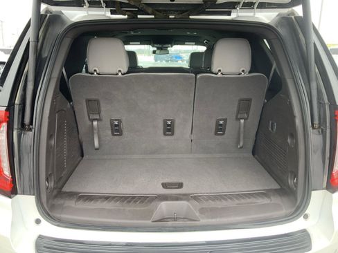 Used 2023 GMC Yukon SLT image 10