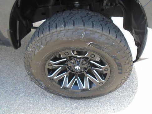 Used 2017 RAM 1500 Classic SLT image 16